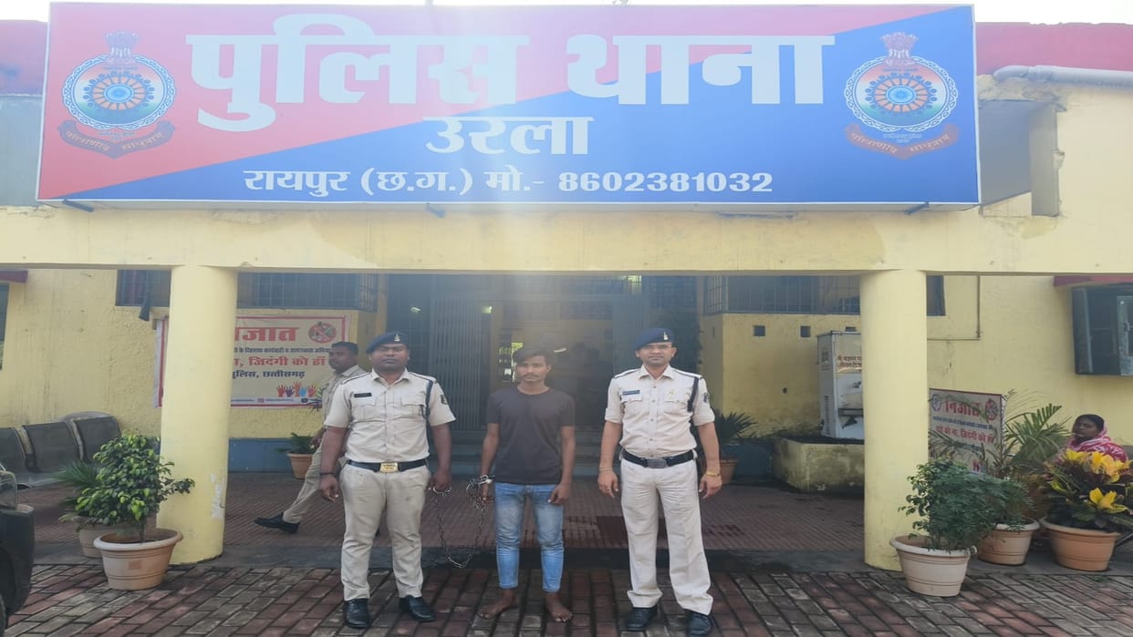accused murdered young man over money, was running away by train, police arrested him in Rourkela