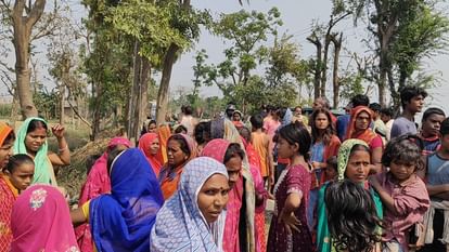 Khagaria: Youth returning home on bike after meeting his jailed father died in road accident, teacher injured