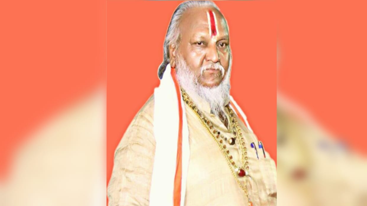 Mahamandaleshwar received threat, if he did not give Rs five lakh by calling