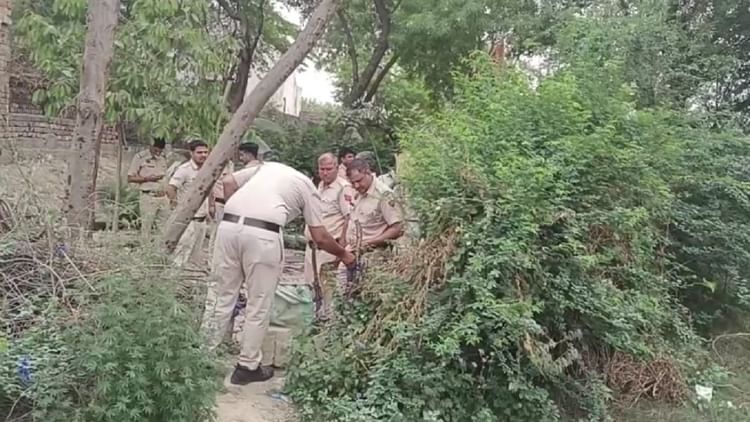 Sonipat: ग्रामीण की सिर में ईंट मारकर हत्या, जोहड़ के पास खाली जमीन पर मिला शव; शराब की खाली बोतल भी पड़ी मिली