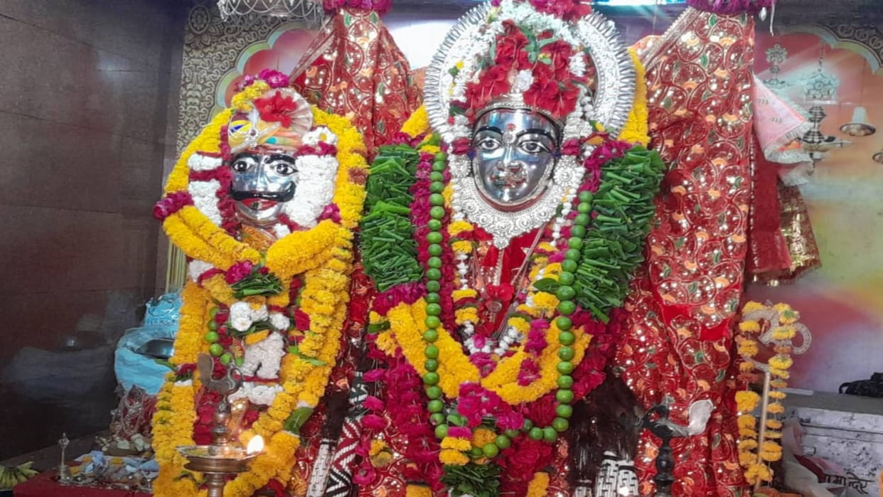 Mandsaur Nalchha Mata was adorned with jewelery on fifth day of Chaitra Navratri