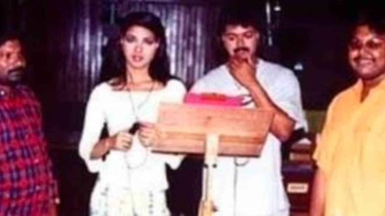 Priyanka Chopra shared 22 years old picture of film Thamizhan know her connection with Thalapathy Vijay