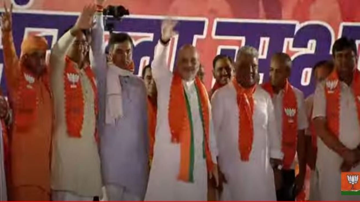 LS Election 2024: Amit Shah reached Alwar for a public meeting, said– Save son, make PM the mantra of Congress