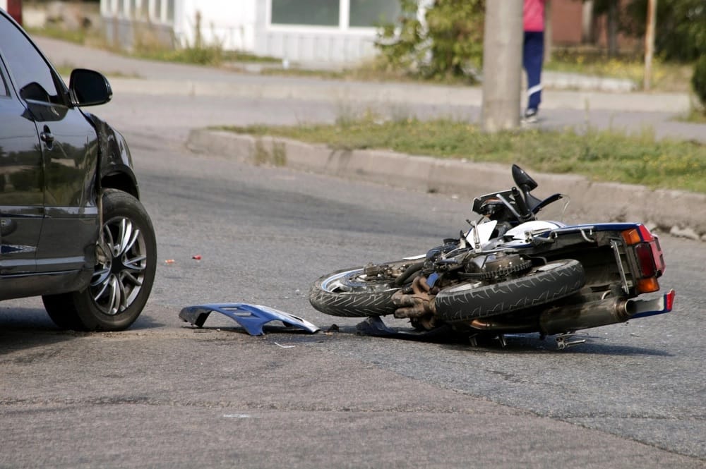Bike rider killed and two injured in Agra accident