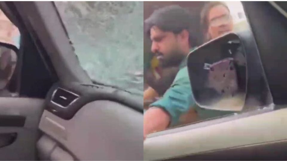 Ghaziabad News Young man riding a car beaten up dispute due to breaking tiles