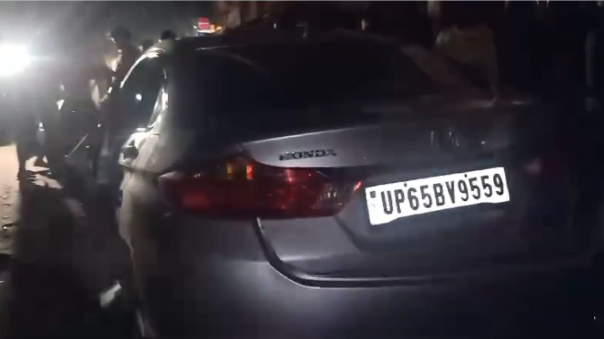 Varanasi car accident two people died including woman
