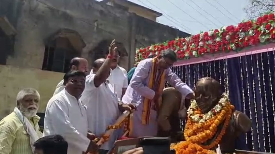 BR Ambedkar birth anniversary celebrated Leader of Opposition paid homage in Janjgir Champa