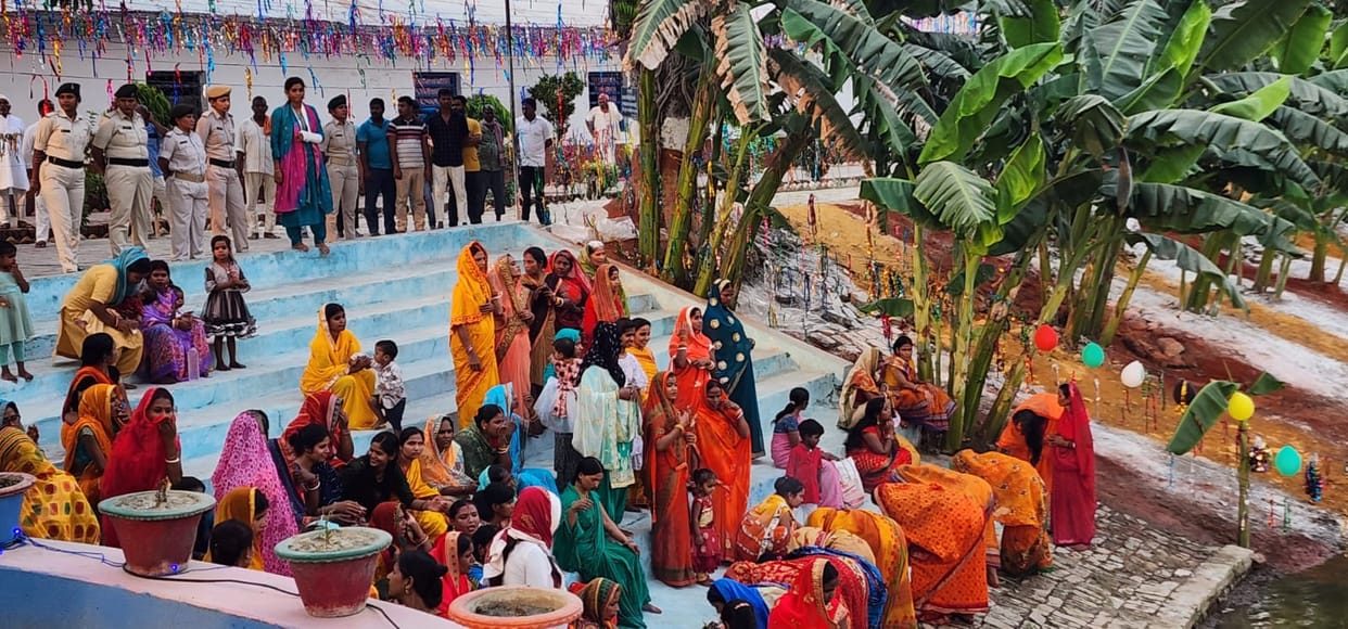 Chaitra Chhath :  Chaitra Chhath Puja Arghya Setting Sun bihar news muzaffarpur