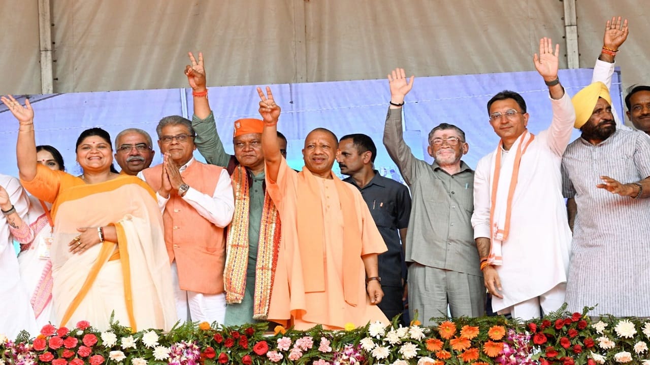CM Yogi said the rioters who are spoiling the atmosphere by issuing fatwas are begging for their lives
