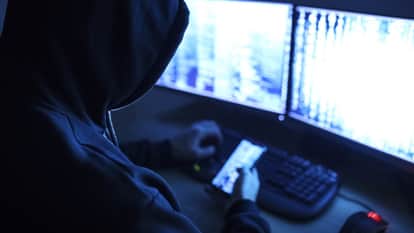 Police Identified Saif Ali Khans Attacker Through Data Dump Technology Khow How It Works