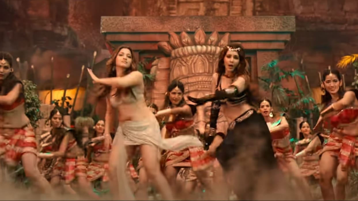 Aranmanai 4 song Achacho Tamannaah Bhatia Raashii Khanna belle dance number must Watch loved by fans
