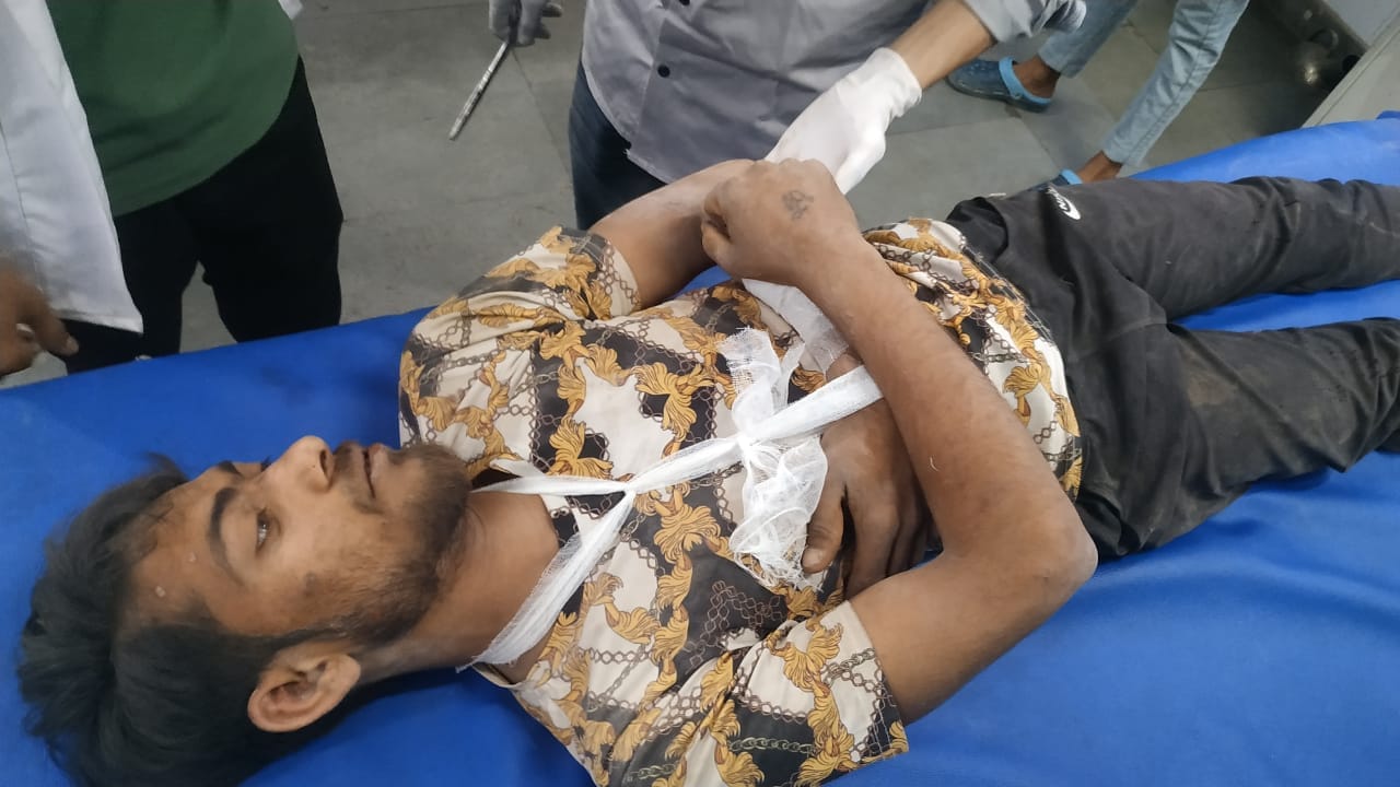 CM Yogi gives instructions for relief work on Muzaffarnagar accident