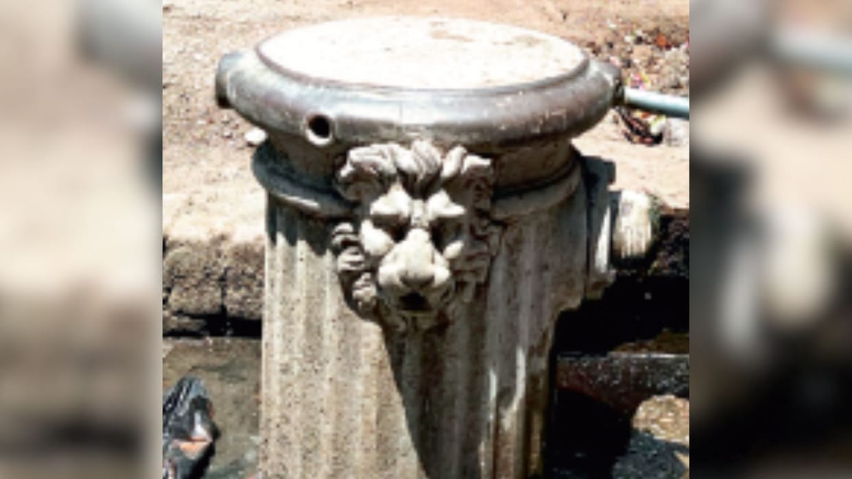 four hundred thirty four tap of the four-headed lion have gone missing in varanasi