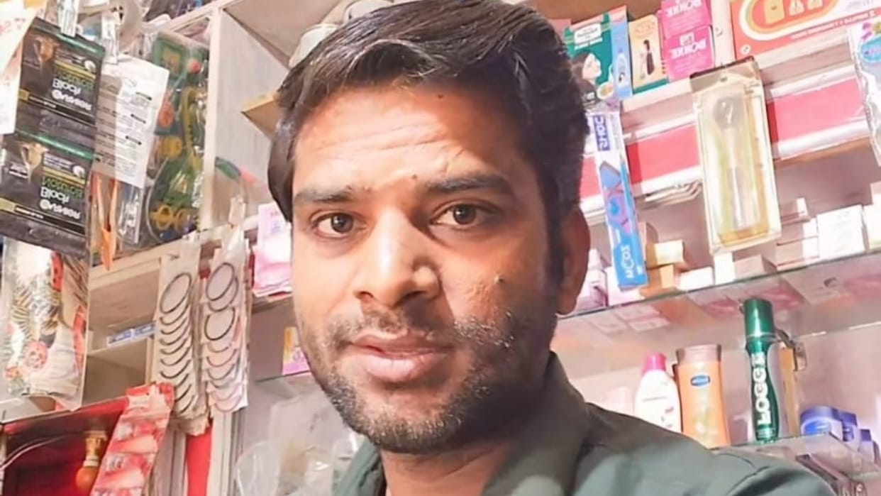 dead body of young man found hanging in house in Budaun