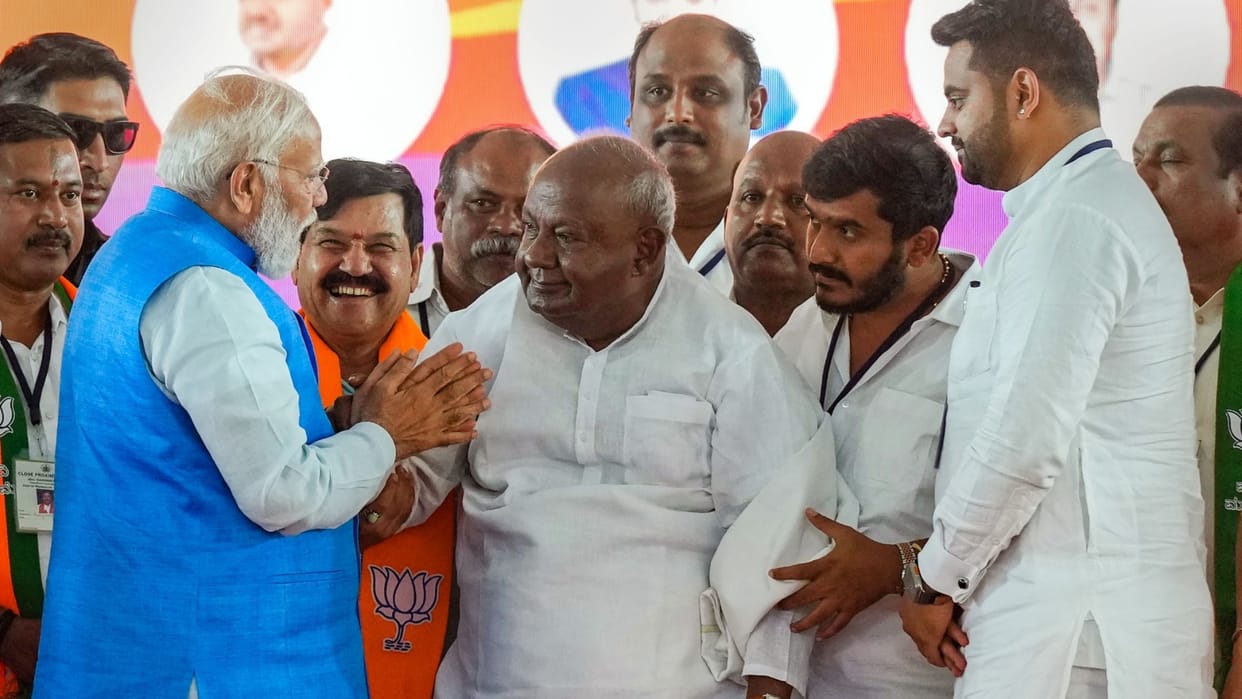 Congress is Sultan of tukde tukde gang PM Modi at Karnataka poll rally