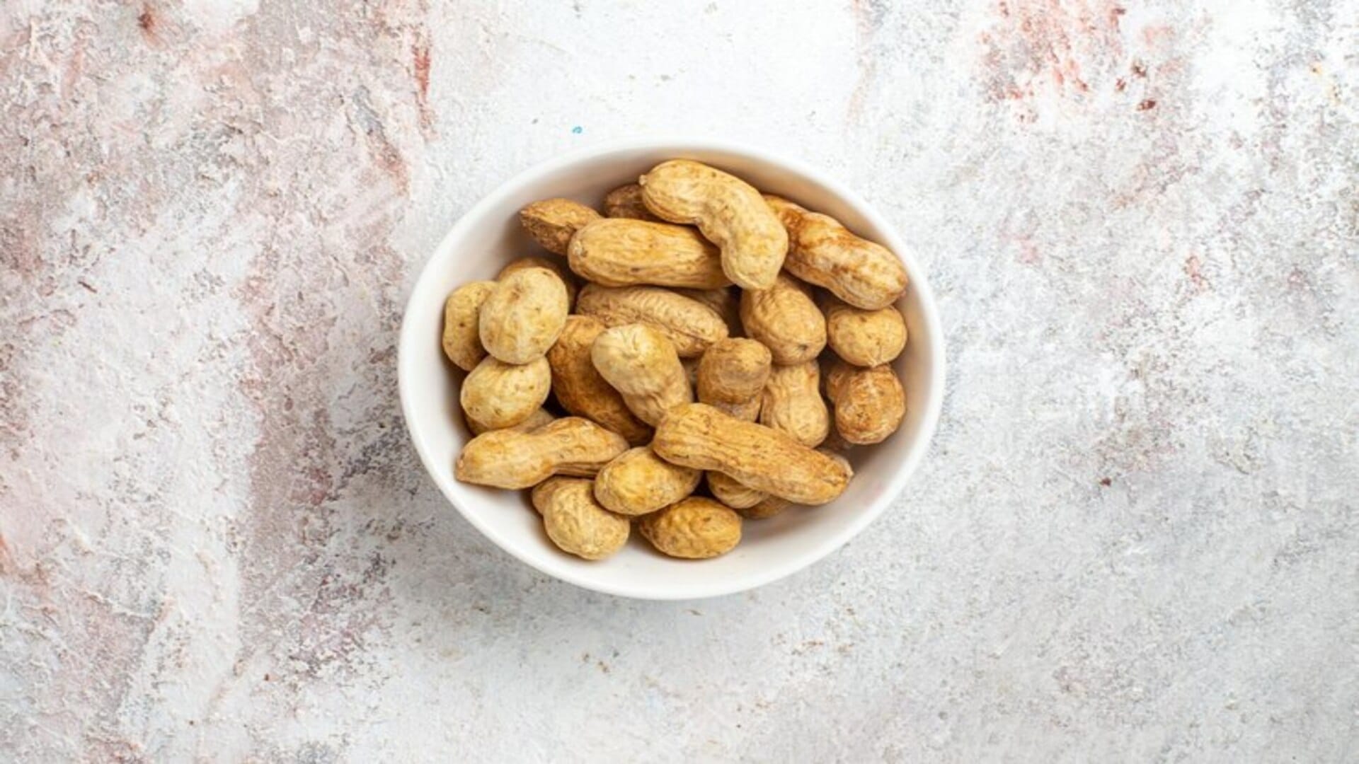 Lohri 2025 put these things in the fire of Lohr it may bring you good fortune in hindi