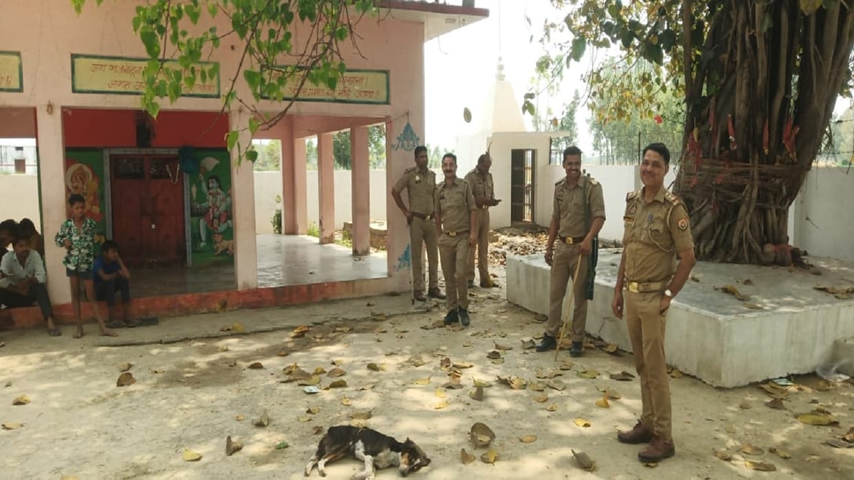 statue of Ambedkar and Buddha installed on disputed land without permission in shahjahanpur