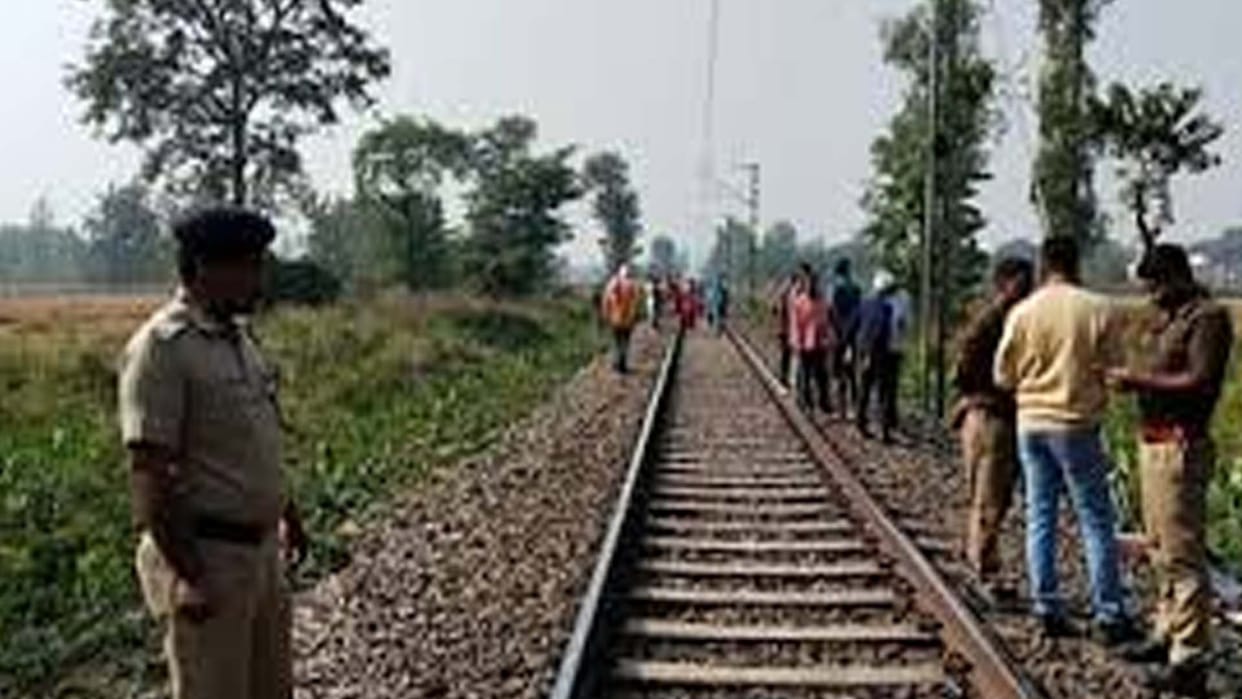Banda: Angered by mother scolding, young man commits suicide
