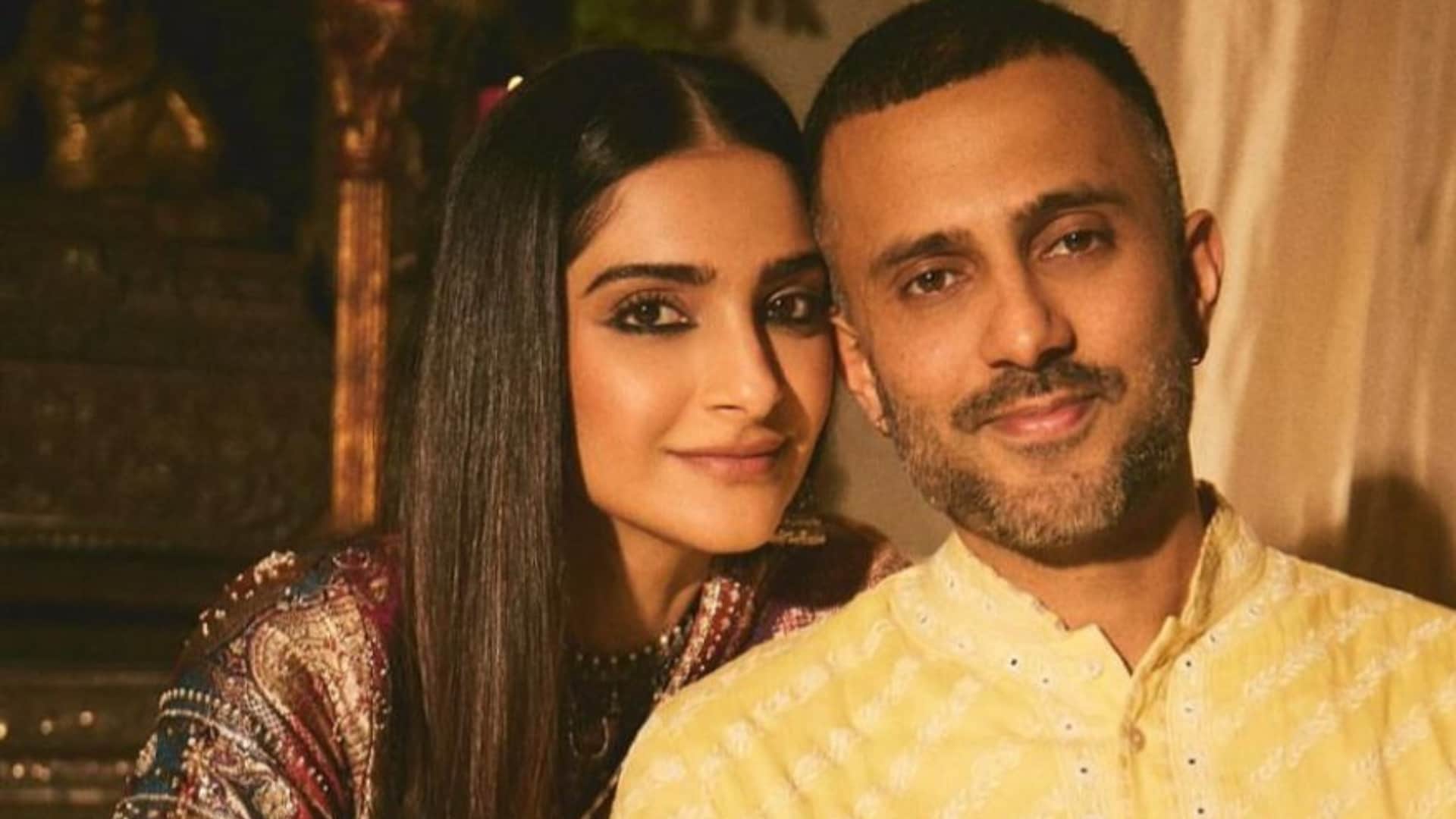 Bollywood Couples Networth Abhishek Aishwarya Rai Bachchan Ranbir Alia Sonam Kapoor Anand Ahuja