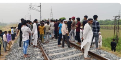 Two youths died after being hit by Chhattisgarh train in Meerut