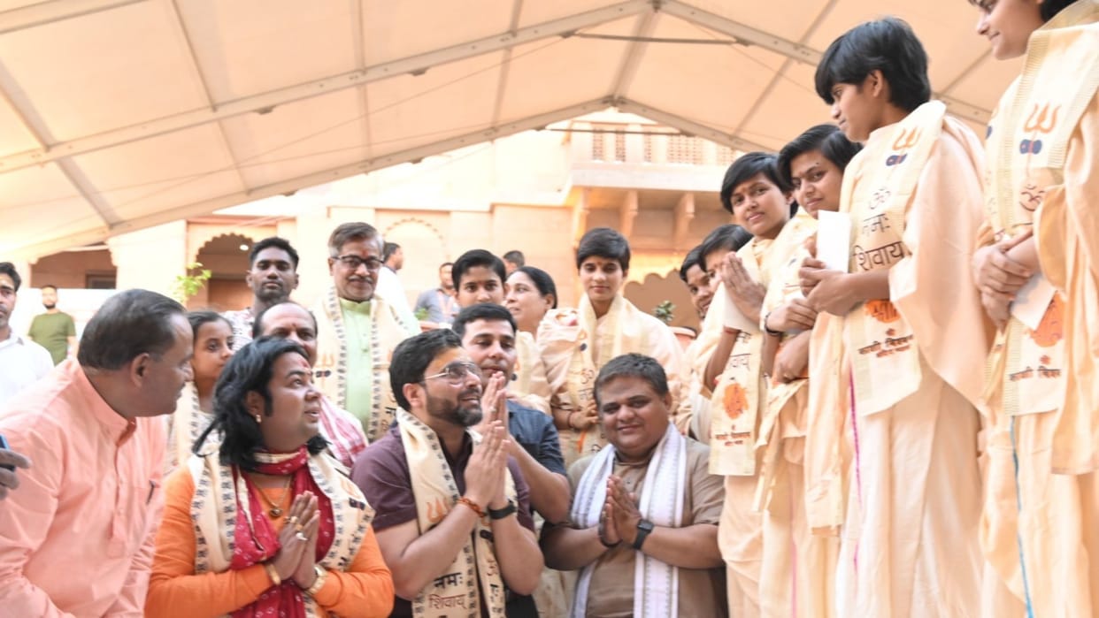 nine girls recite Durga Saptashati For the first time in Vishwanath Dham