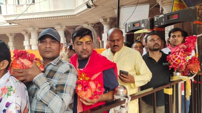 Vindhyachal Dham Mela Devotees crowd for darshan of Vindhyachal Mandir Mirzapur