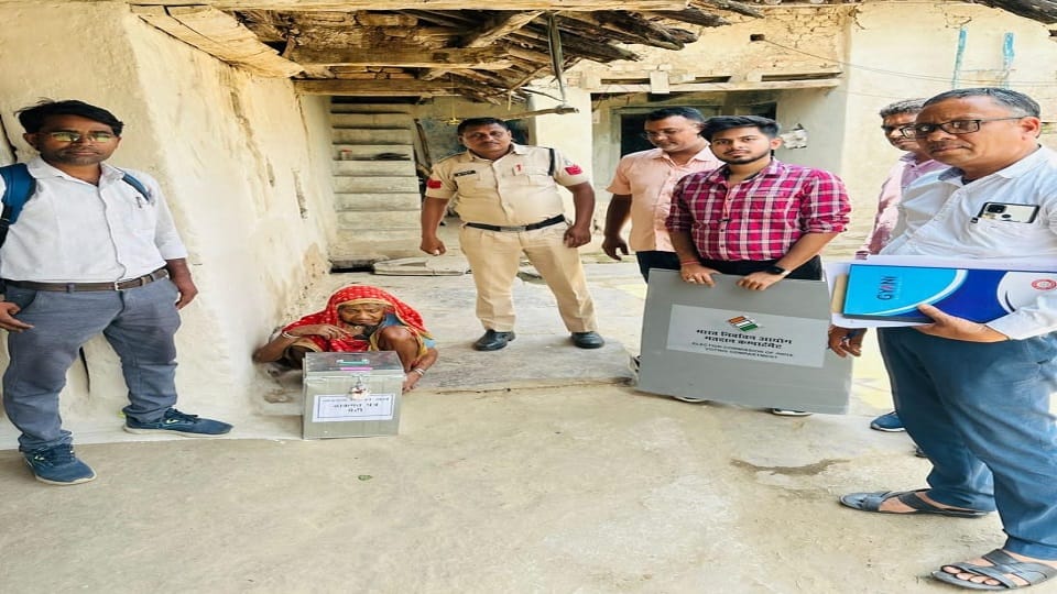 First picture of voting for Lok Sabha elections surfaced in Kabirdham