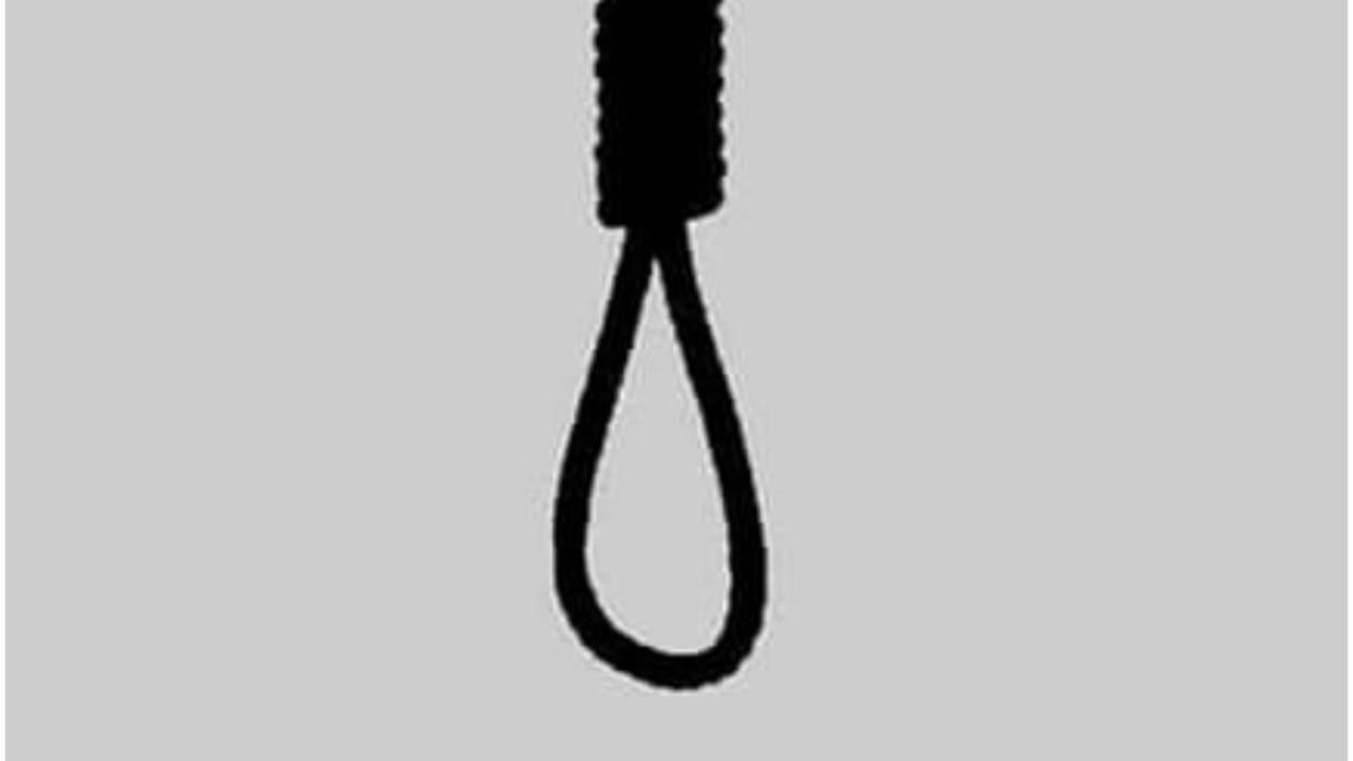 Dead body of a married woman found hanging in a house in Chhanvi police station area of Basti.
