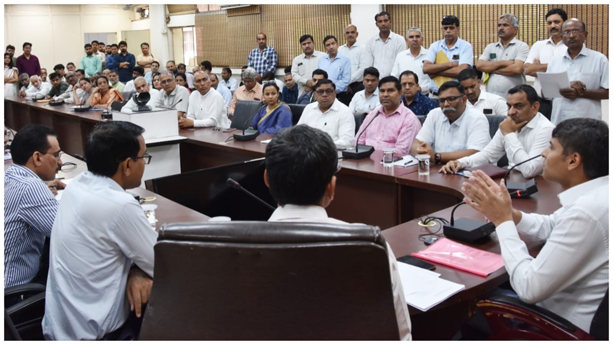 Meeting of school operators with district administration in Rewari