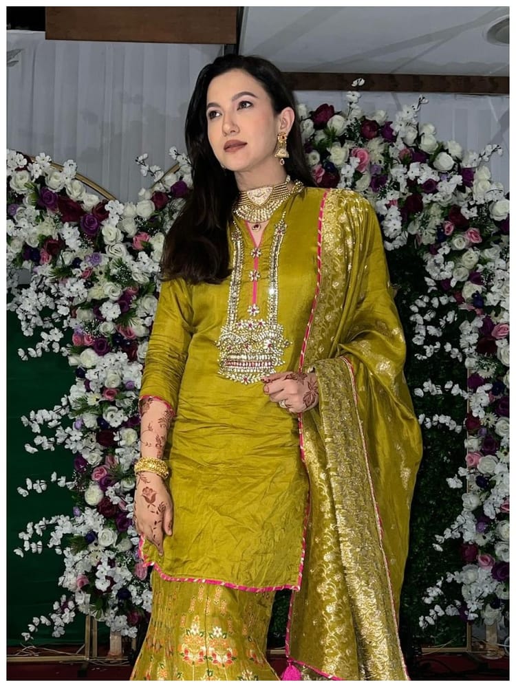GAUHAR KHAN MAGESTIC PEACH SHARARA main image 0