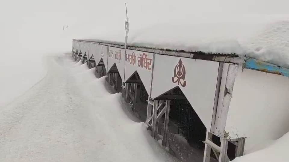 Hemkund Sahib Covered With 15 feet snow lake also frozen doors to open on May 25 photos