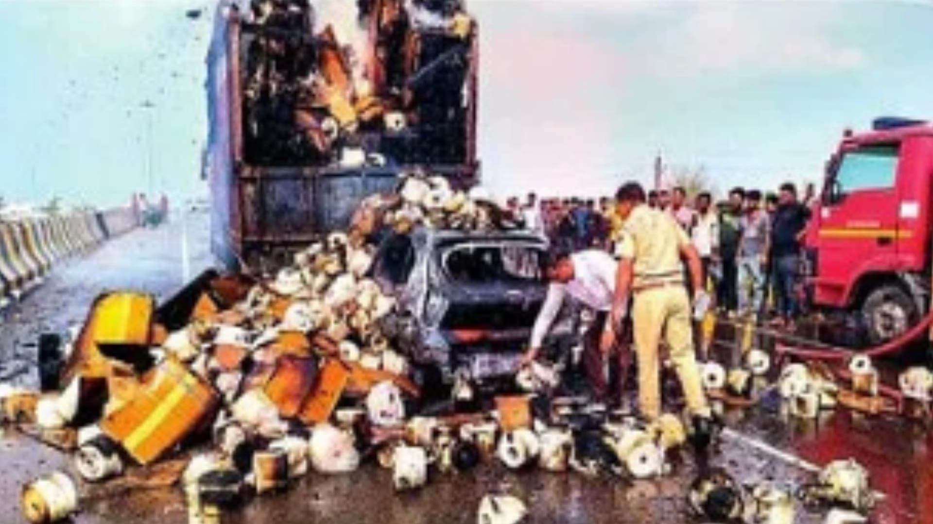 Rajasthan Sikar Accident: Seven people including two children and women were burnt to death