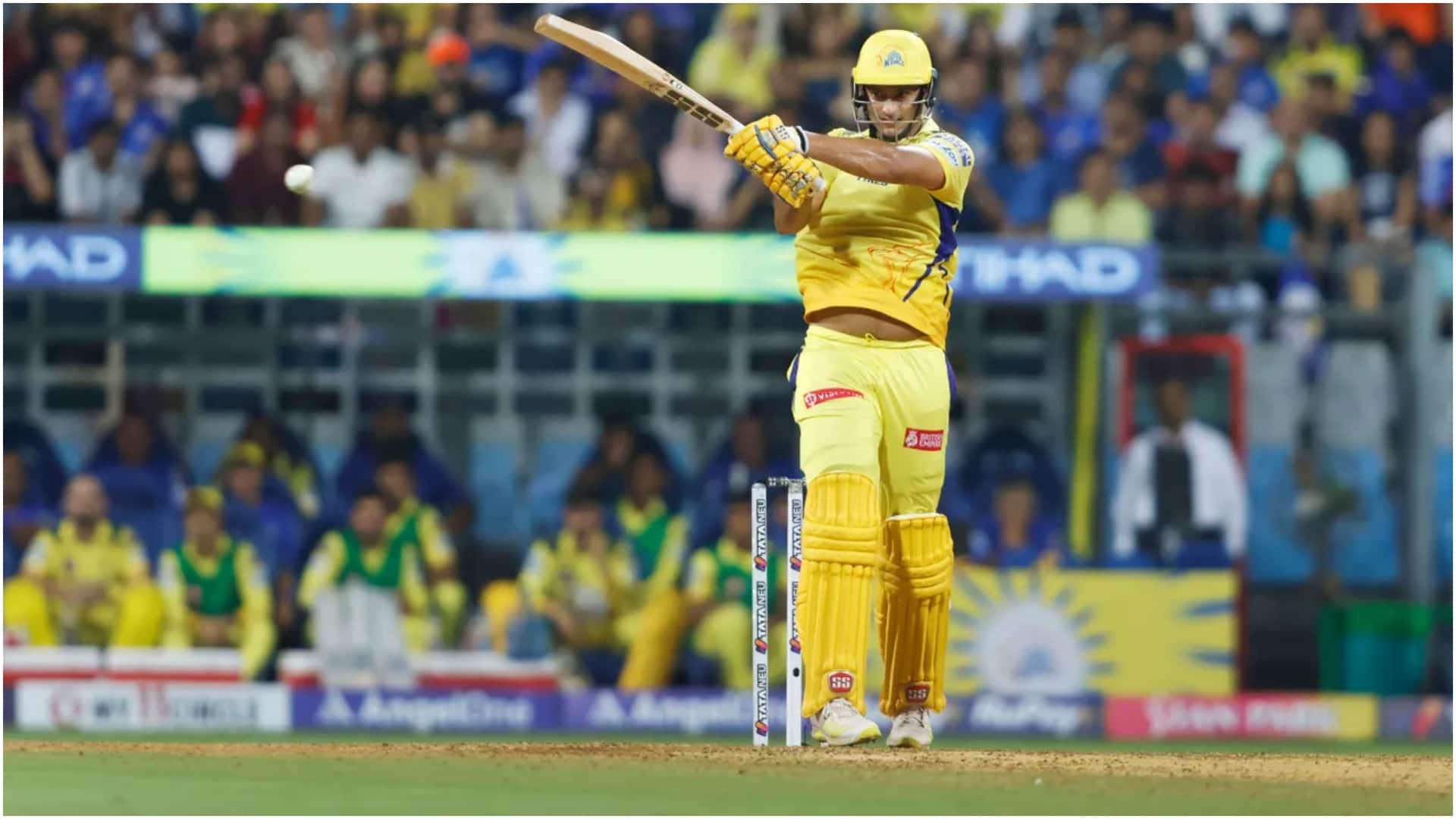 IPL 2024: 'Dhoni is struggling with injury' says CSK coach, praised Shivam Dubey batting vs Spinners MI vs CSK