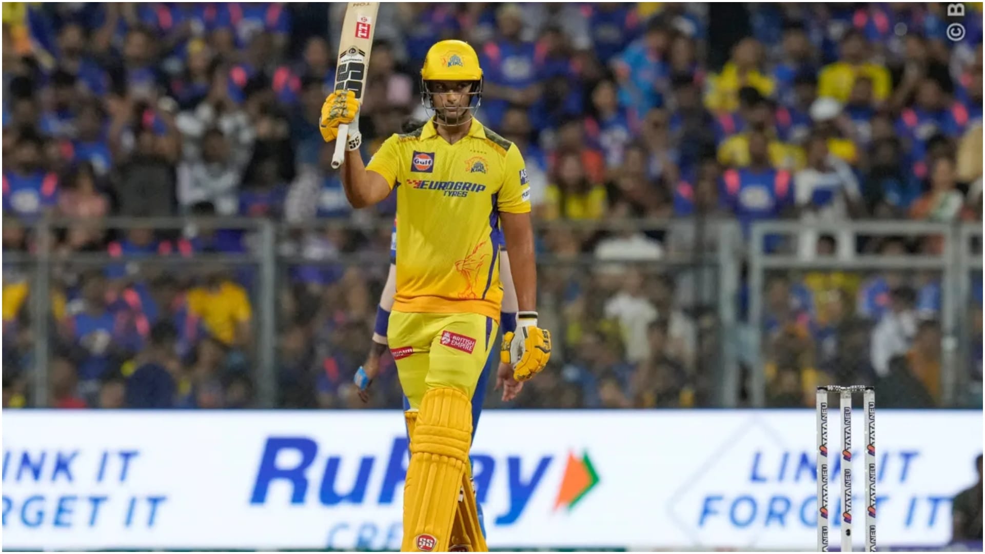 IPL 2024: 'Dhoni is struggling with injury' says CSK coach, praised Shivam Dubey batting vs Spinners MI vs CSK