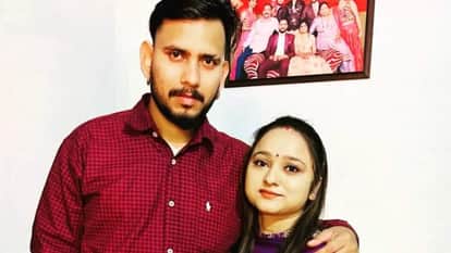 पत्नी के साथ मृतक युवक