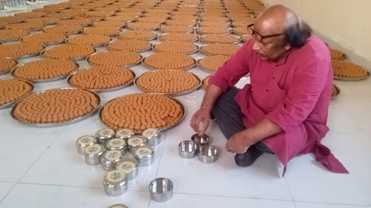 Laddu sent from Vindhyachal to Ram temple  Kashi Vishwanath temple and Tirupati Balaji temple