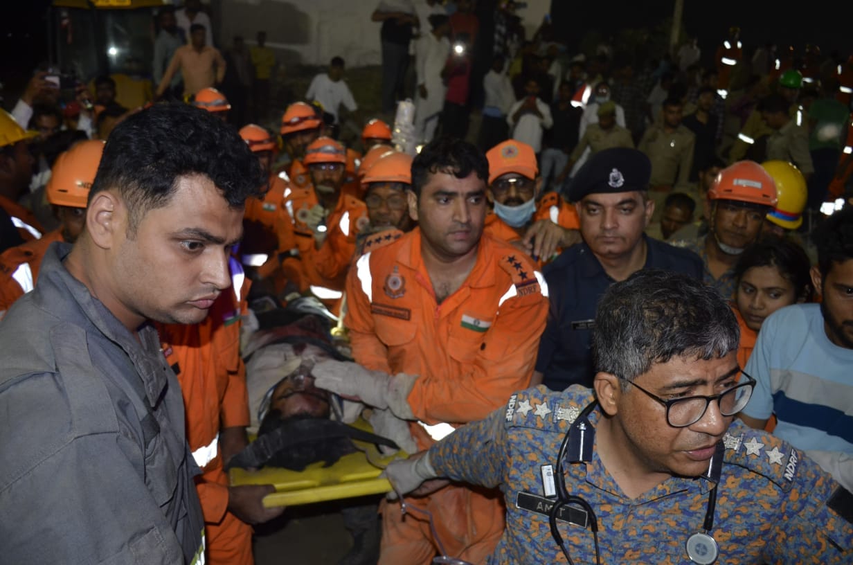 Muzaffarnagar incident: Vikesh fought death for 11 hours, SDRF and NDRF team saved him