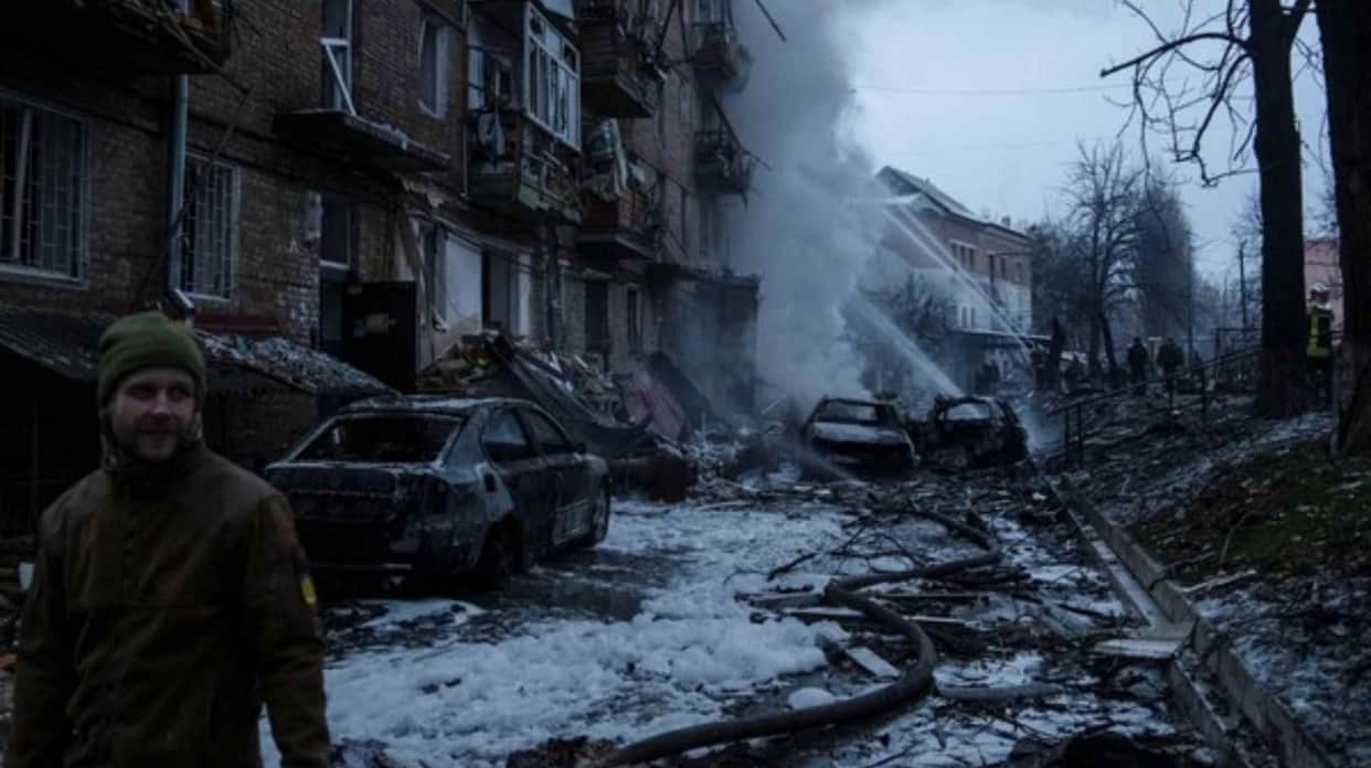 Russia launches strikes on Ukraine capital while US peace plan under discussion News In Hindi