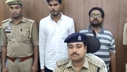 Sonbhadra News: ब्रांडेड कंपनी के रैपर में बेच रहे थे नकली मोबिल और ट्यूब, दो गिरफ्तार; 23 लाख का माल बरामद Two accused arrested for selling fake mobile phones and tubes in branded company wrappers in sonbhadra