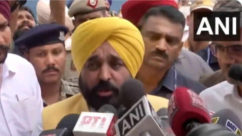 Punjab CM Bhagwant Mann meets Delhi CM Arvind Kejriwal in Tihar Jail