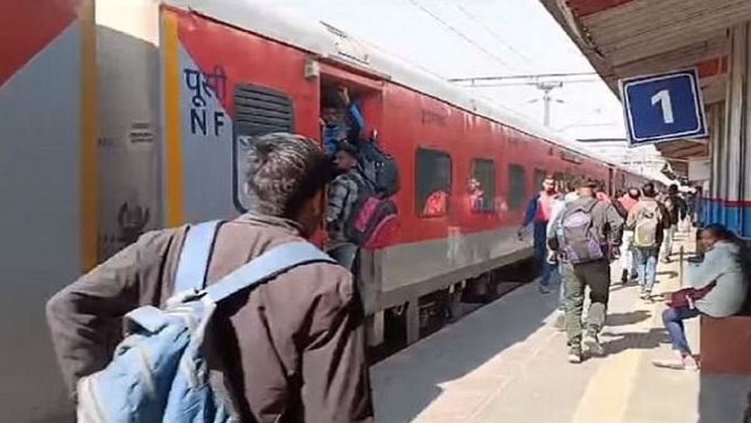 all trains going to Ayodhya via Bareilly are full On Ramnavmi 2024