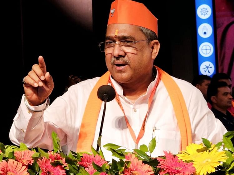 UP: सुनील बंसल ने कार्यकर्ताओं को किया संबोधित, बोले- भाजपा के सेनापति और राजदूत हैं बूथ अध्यक्ष