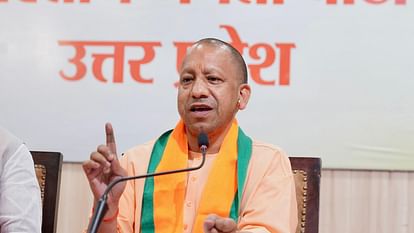 Chief Minister Yogi expressed his views during a press conference in Gorakhpur