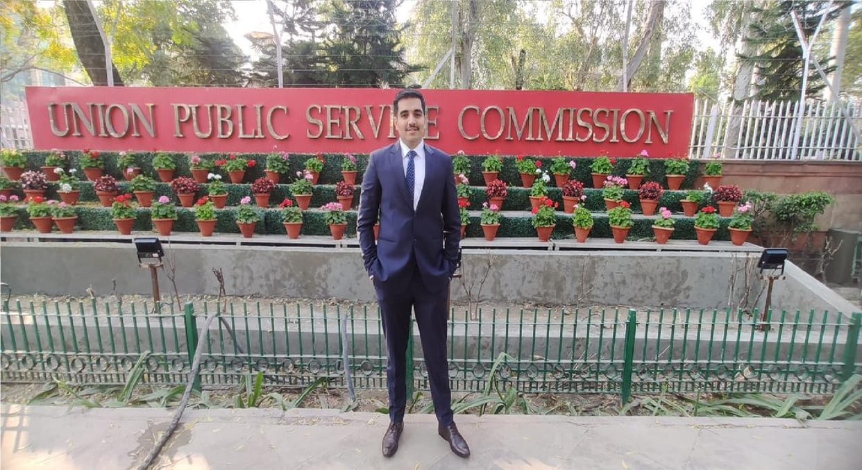 Bhavesh Khayaliya of Hisar achieved 46th rank in UPSC exam, uncle Dr. Yudhbir Singh selected in HSC in 1983