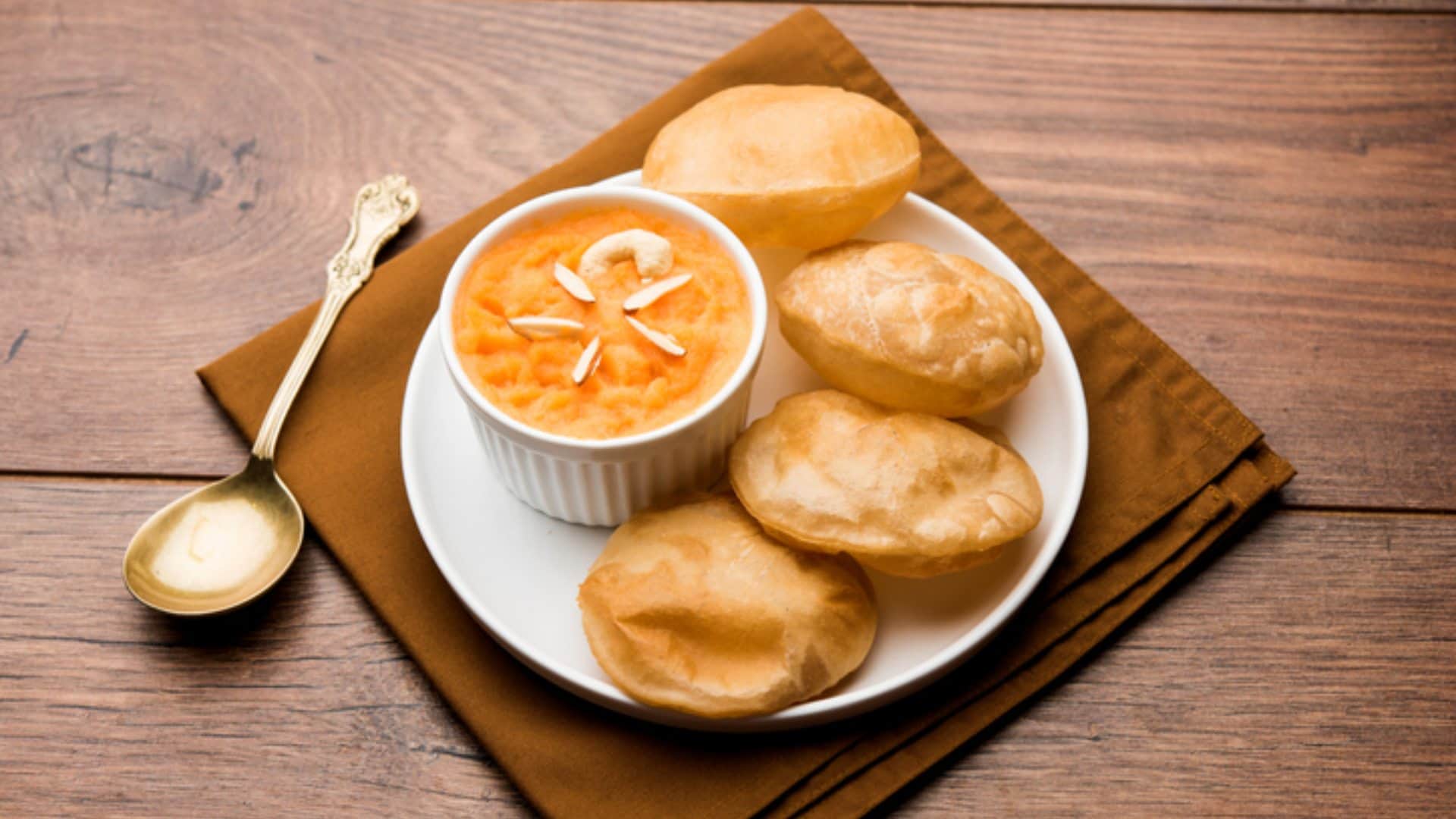 हलवा पूरी