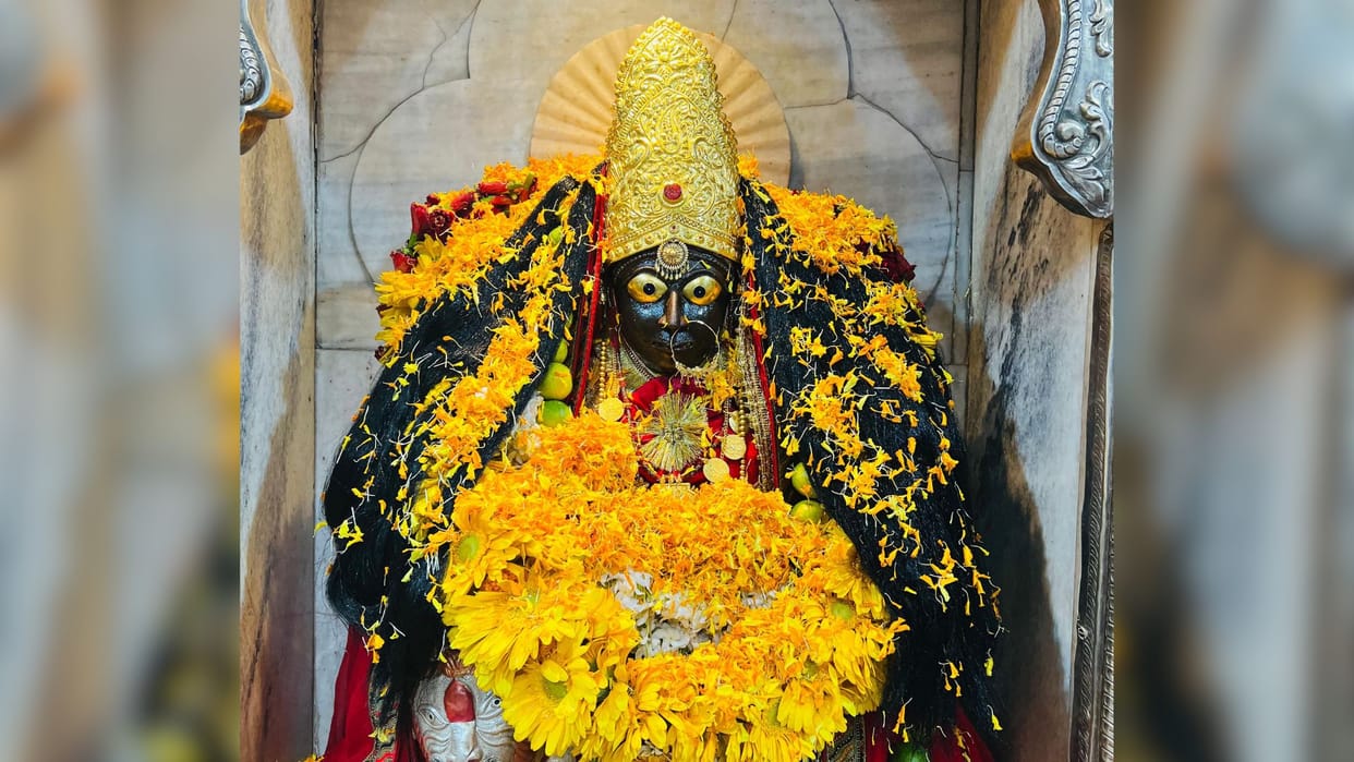 devotees worship Maa Kamakhya Dham in ghazipur