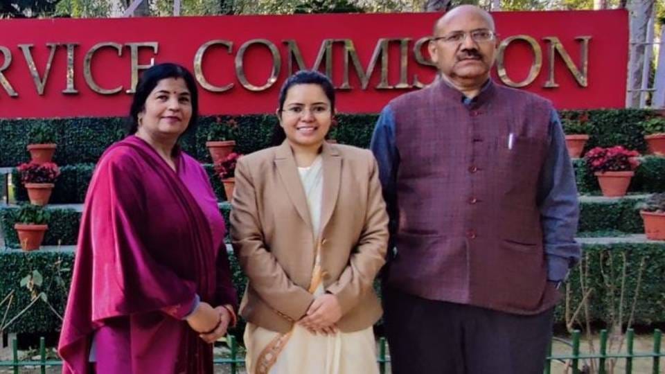 UPSC Result: Retired Inspector daughter Katyayani secured 592nd and student Rajat secured 799th rank in UPSC