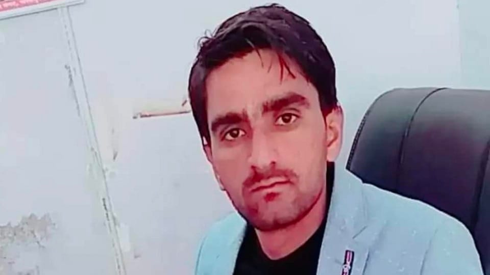 Baraula youth lost his life after being hit by a train in Ballabhgarh