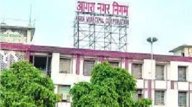Agra Municipal Corporation will run a special campaign for cleaning the drains
