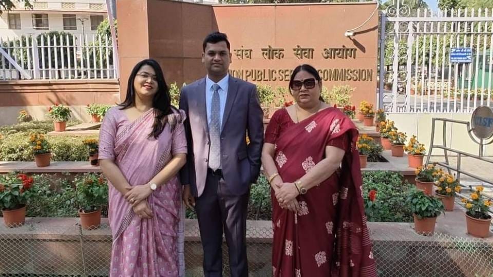 Rajeev Aggarwal achieved success in UPSC examination who resident of Agra